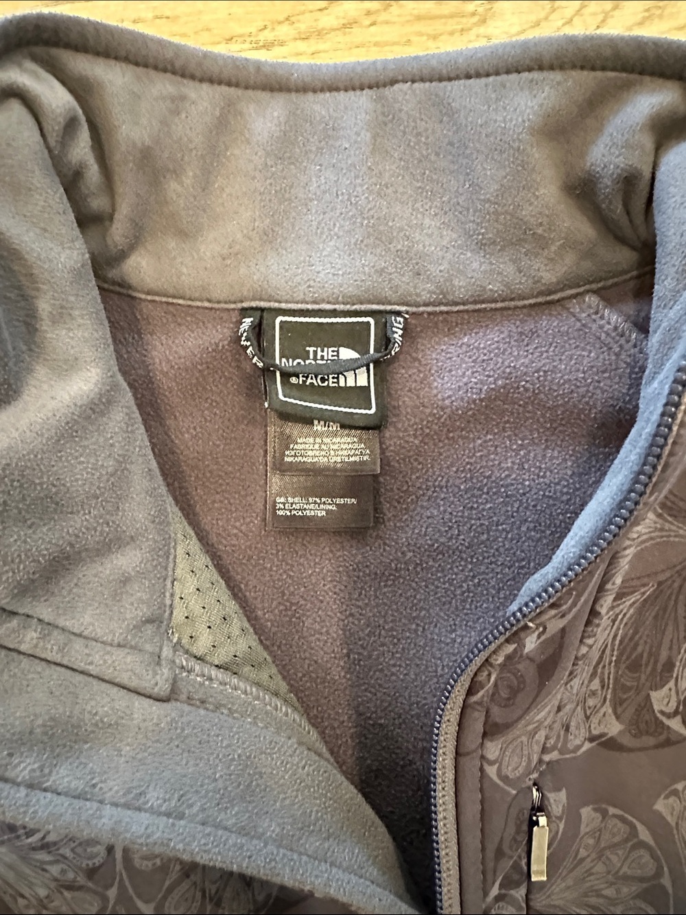 The North Face Women's Black Floral Softshell Jacket - Picture 3 of 10